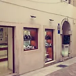 Michela Central Apartment