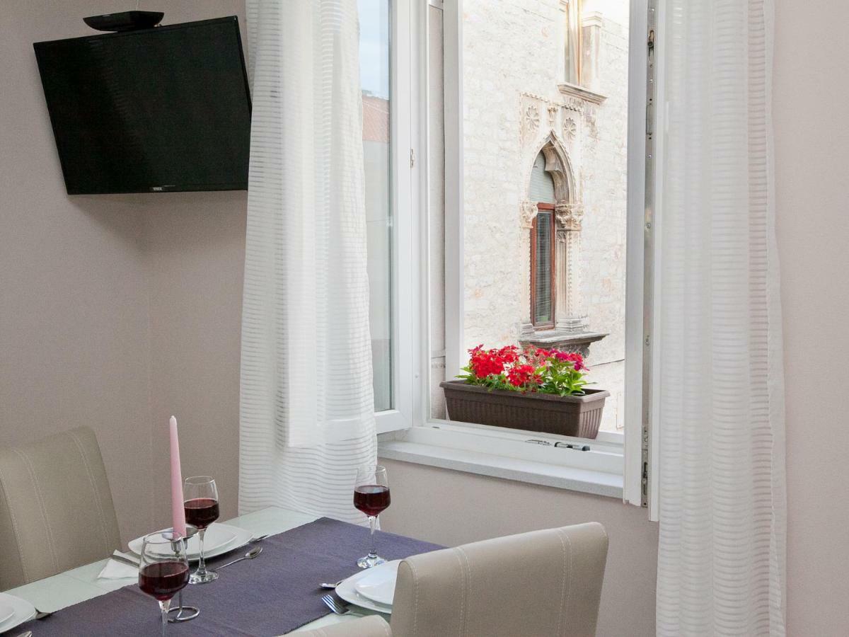 Michela Central Apartment Zadar